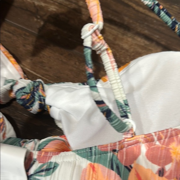 Roxy Orange and White One Piece Swimsuit Classic Cut - Picture 7 of 7